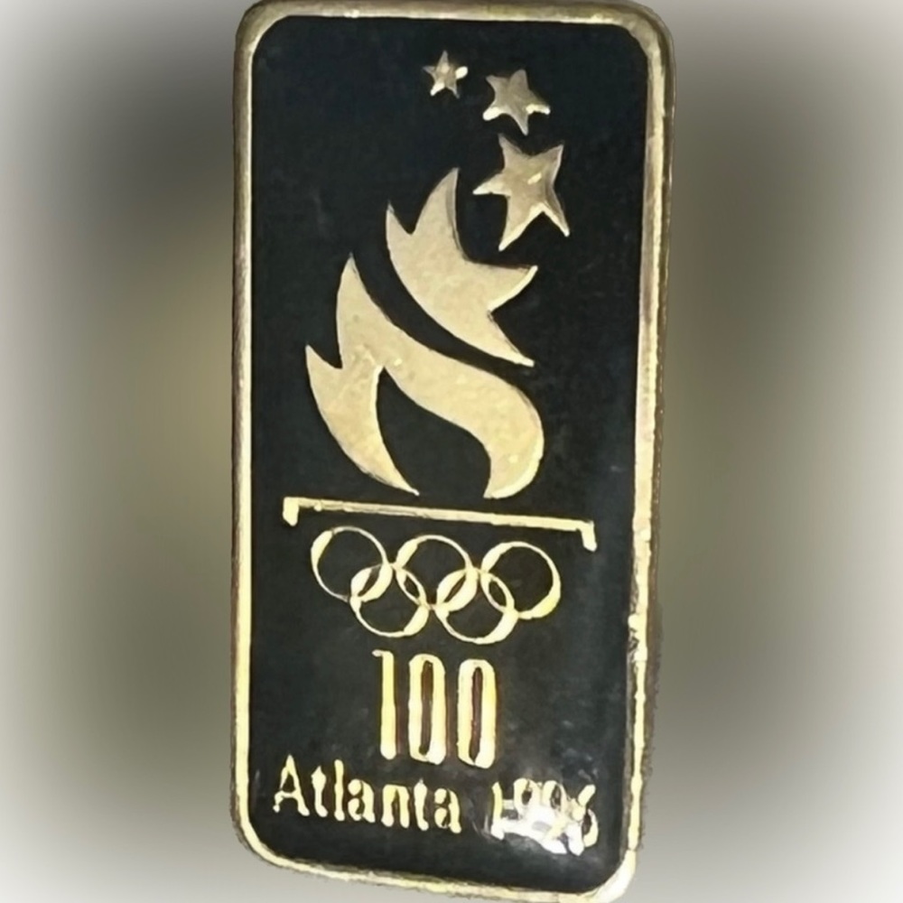 🔴NEW 1996 Olympic Official Centennial Lapel Pin Gold Tone Green Collection